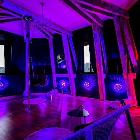 Royal - Love-room Proche De Nancy * Liverdun