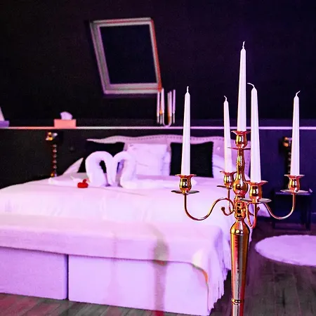 Royal - Love-room Proche De Nancy *